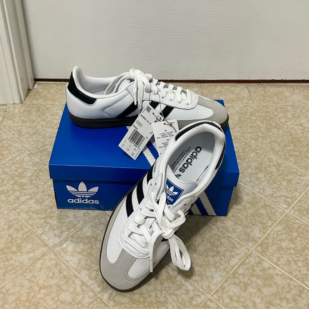 Adidas Samba W7.5 NWT cloud white/core black